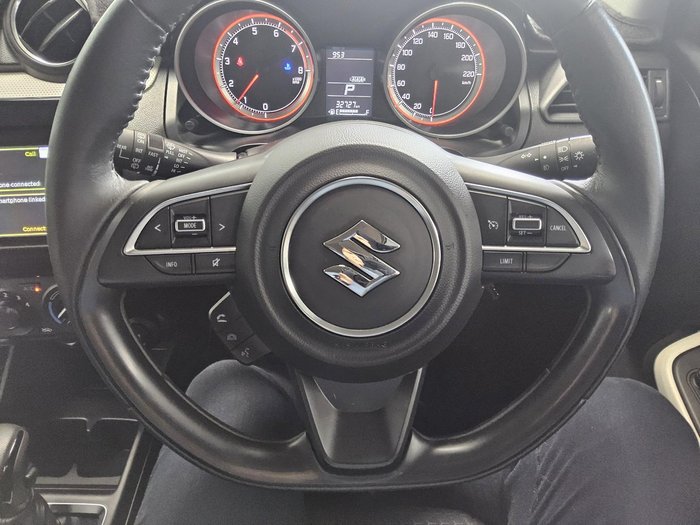 2019 Suzuki Swift GL Navigator AZ Pure White