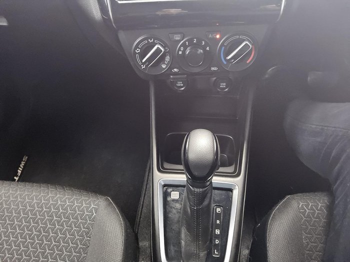 2019 Suzuki Swift GL Navigator AZ Pure White