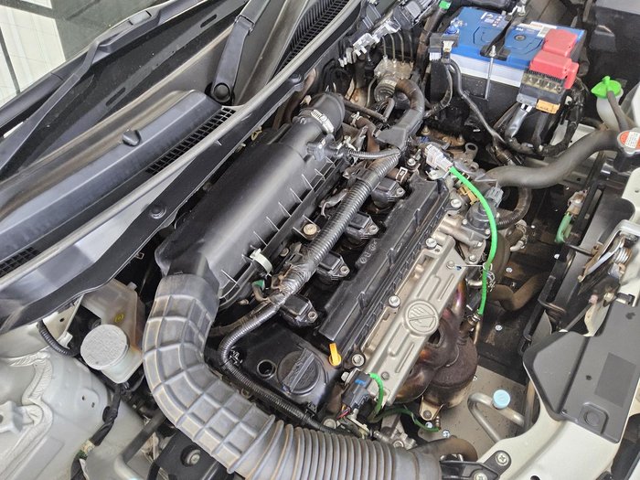 2019 Suzuki Swift GL Navigator AZ Pure White