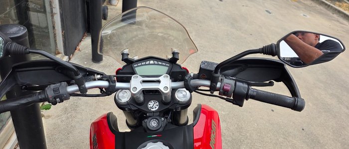 2013 DUCATI HYPERSTRADA RED