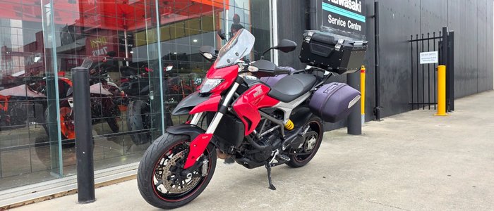 2013 DUCATI HYPERSTRADA RED