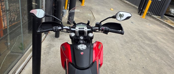 2013 DUCATI HYPERSTRADA RED