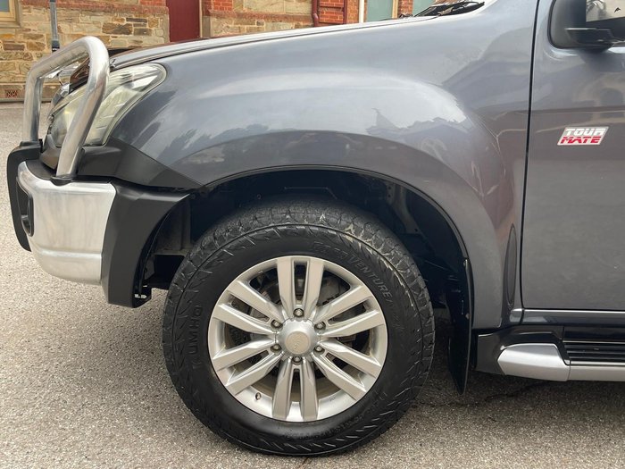 2017 Isuzu MU-X LS-T