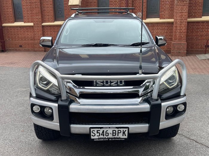 2017 Isuzu MU-X LS-T