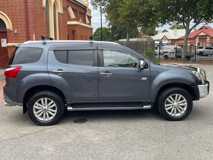 2017 Isuzu MU-X LS-T