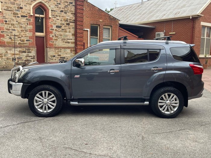 2017 Isuzu MU-X LS-T