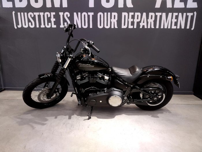 2018 Harley-Davidson Street Bob 107 (FXBB) Softail Black