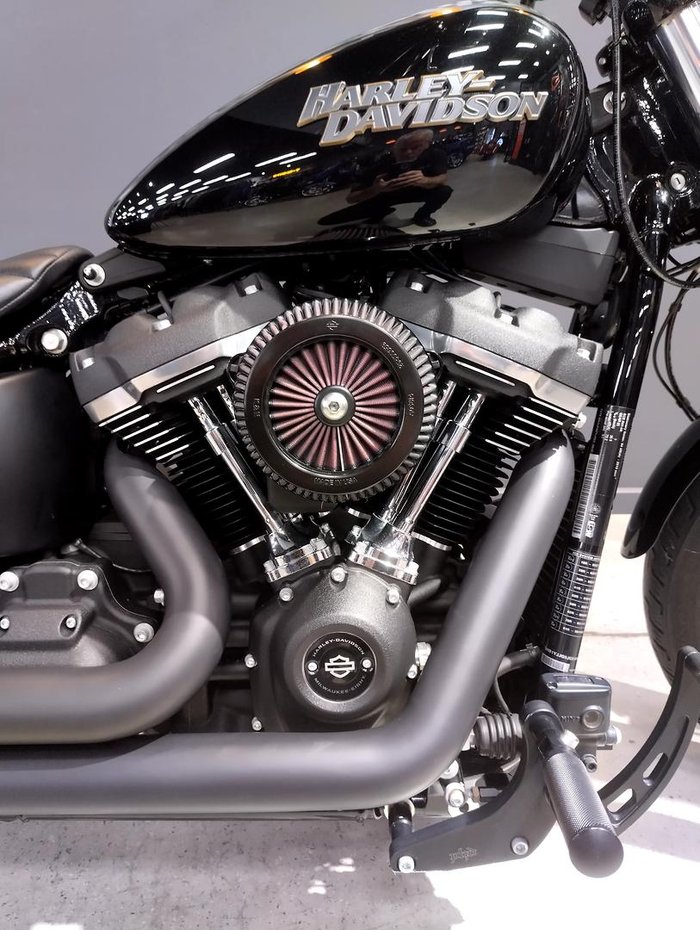 2018 Harley-Davidson Street Bob 107 (FXBB) Softail Black