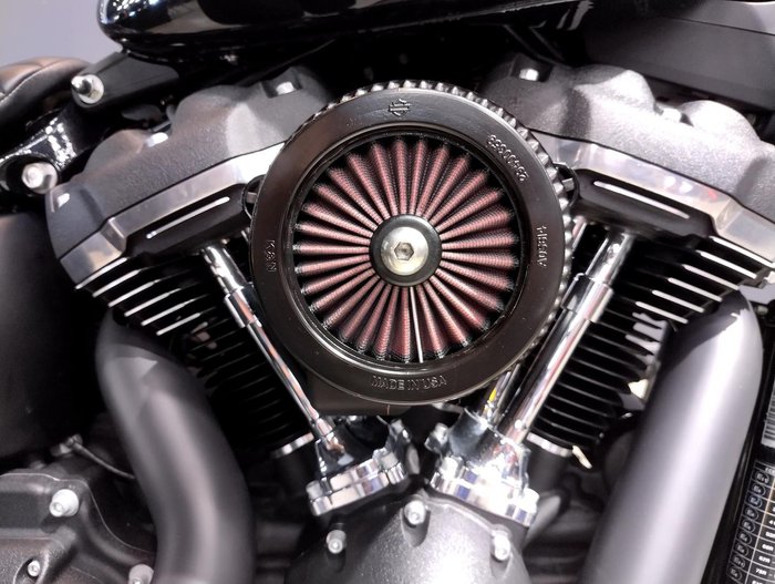 2018 Harley-Davidson Street Bob 107 (FXBB) Softail Black