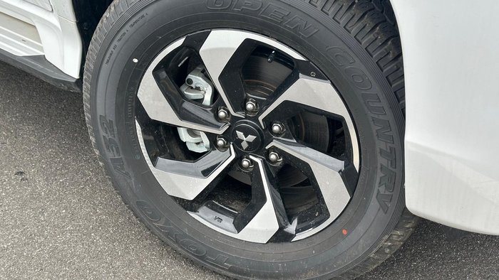 2025 Mitsubishi Pajero Sport Exceed QG MY25 4X4 Dual Range White Diamond