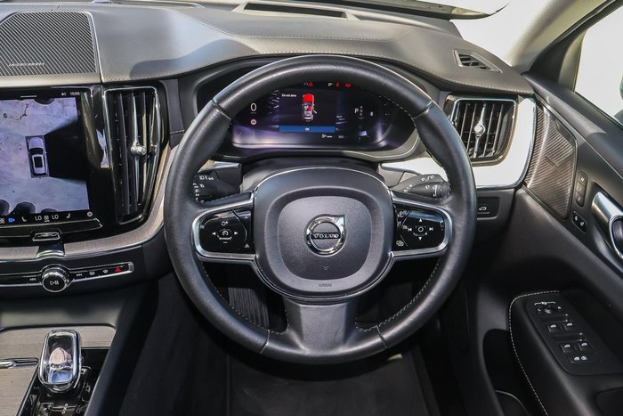2022 Volvo XC60 B5 Inscription
