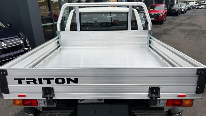 2025 Mitsubishi Triton GLX MV MY25 4X4 Dual Range White