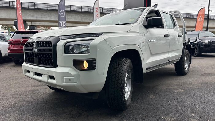 2025 Mitsubishi Triton GLX MV MY25 4X4 Dual Range White
