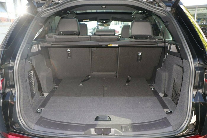 2025 Land Rover Discovery Sport P250 Dynamic SE L550 MY25.5 4X4 Constant Santorini Black