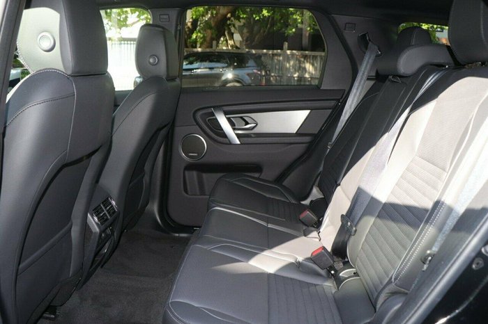 2025 Land Rover Discovery Sport P250 Dynamic SE L550 MY25.5 4X4 Constant Santorini Black