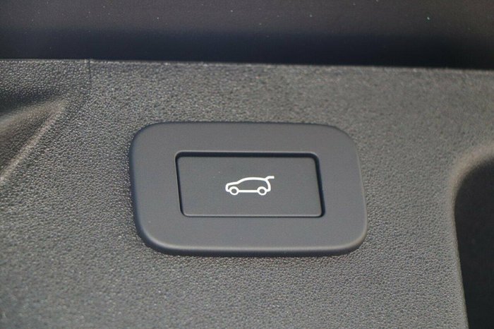 2025 Land Rover Discovery Sport P250 Dynamic SE L550 MY25.5 4X4 Constant Santorini Black