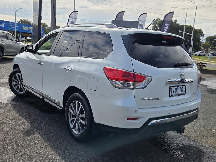 2017 Nissan Pathfinder ST-L