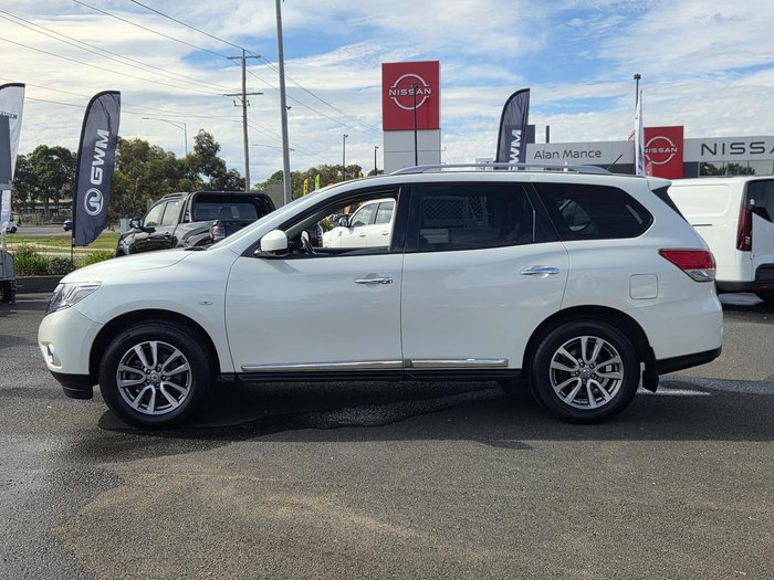 2017 Nissan Pathfinder ST-L
