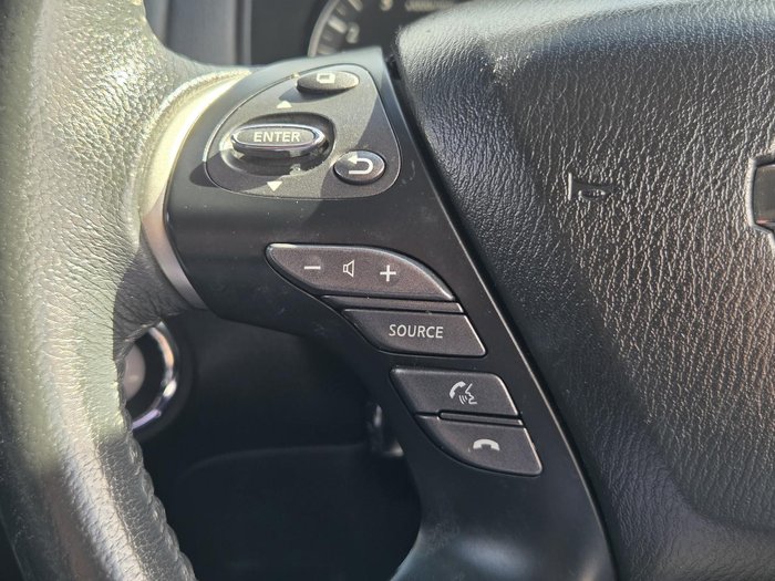 2016 Nissan Pathfinder ST-L