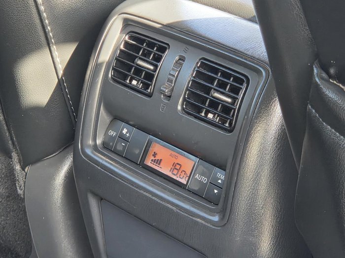 2017 Nissan Pathfinder ST-L
