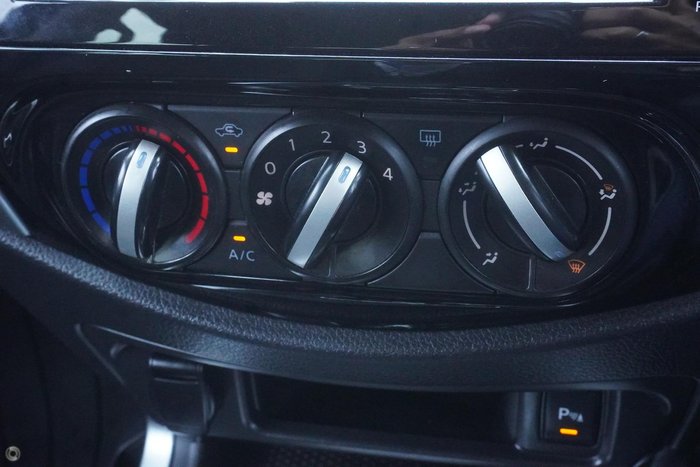 2021 Nissan Navara ST