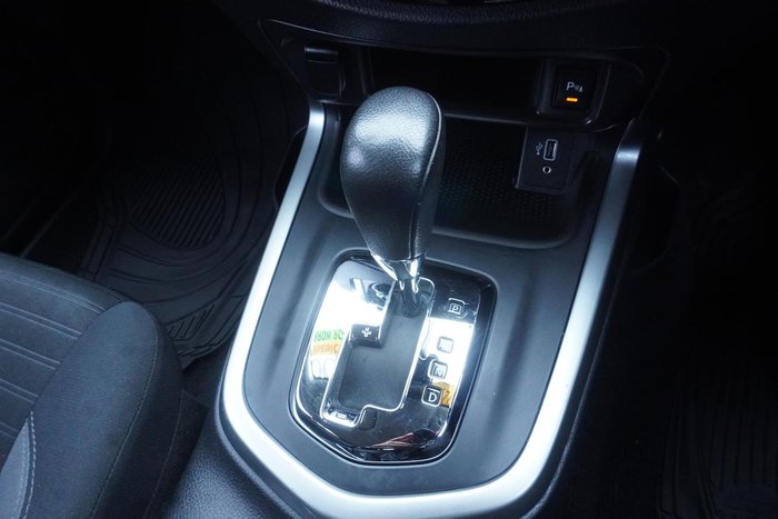 2021 Nissan Navara ST