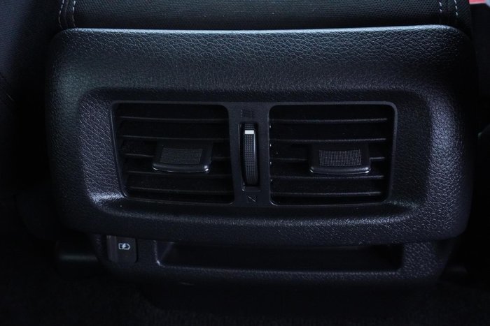 2021 Nissan Navara ST