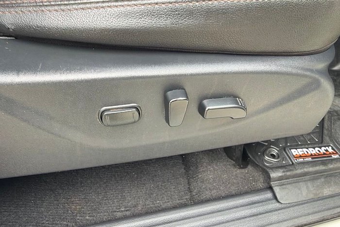 2021 Nissan Navara ST-X D23 MY21.5 4X4 Dual Range White