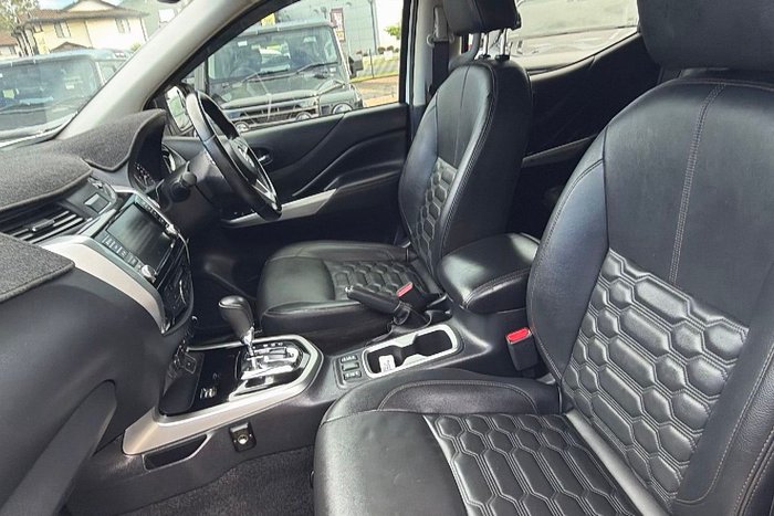 2021 Nissan Navara ST-X D23 MY21.5 4X4 Dual Range White