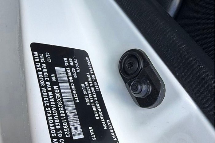 2017 Toyota Hilux Workmate TGN121R Glacier White