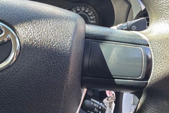 2017 Toyota Hilux Workmate TGN121R Glacier White