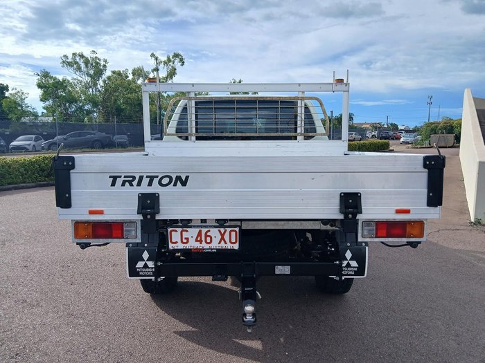 2021 Mitsubishi Triton GLX