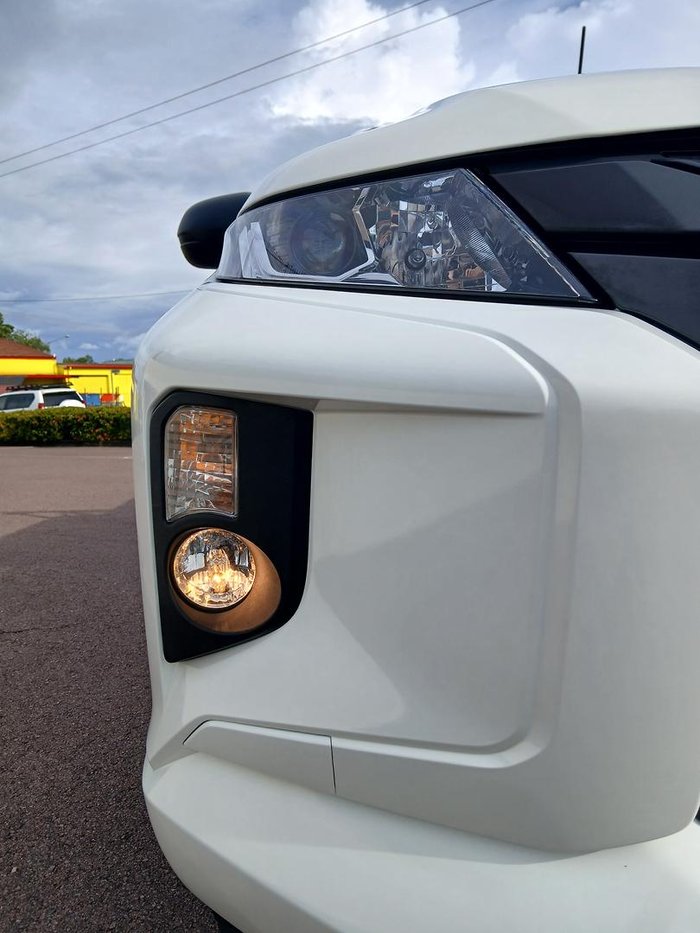 2021 Mitsubishi Triton GLX