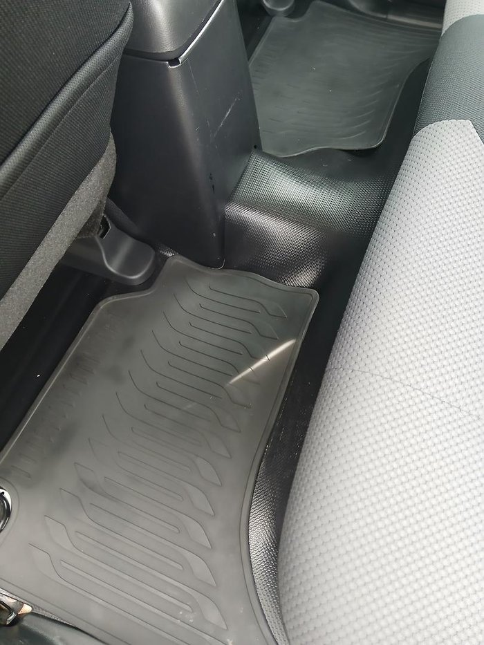 2021 Mitsubishi Triton GLX