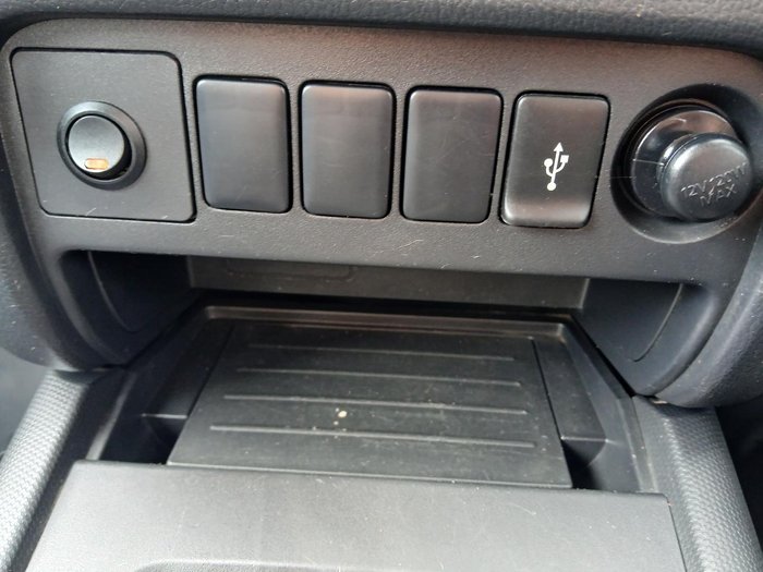 2021 Mitsubishi Triton GLX