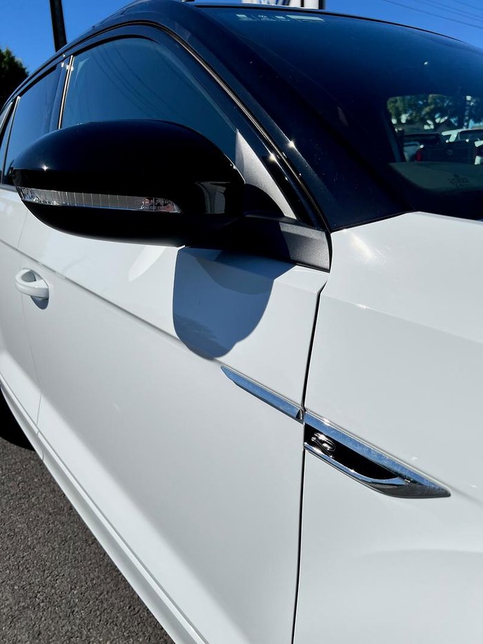 2025 Volkswagen T-Roc 140TSI R-Line