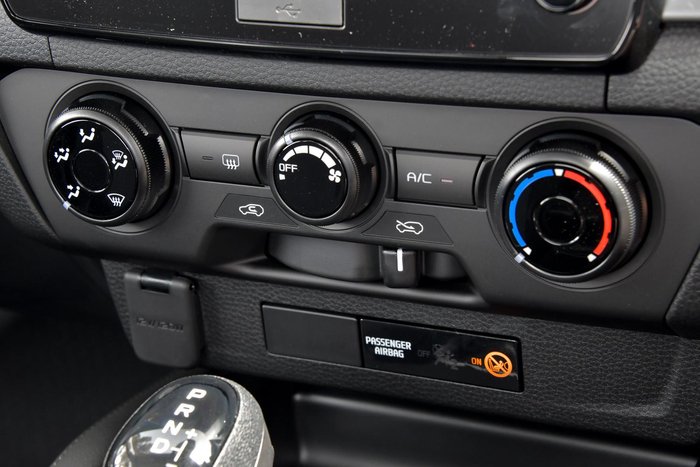 2025 Mazda BT-50 XS