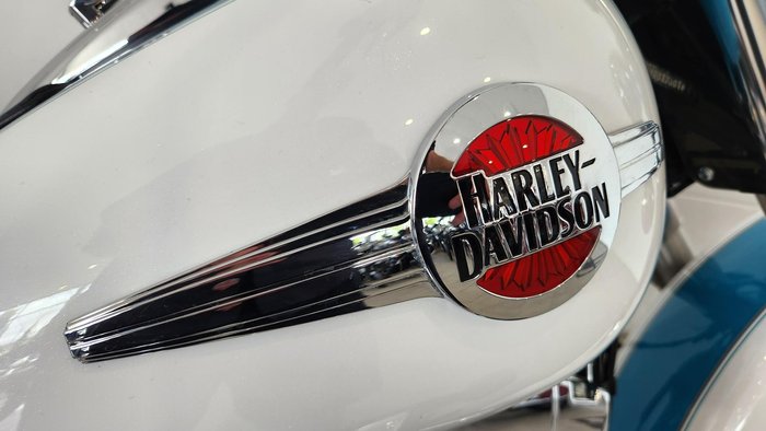 2017 Harley-Davidson Heritage Softail Classic 1690 (FLSTC) Softail White