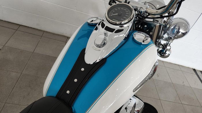 2017 Harley-Davidson Heritage Softail Classic 1690 (FLSTC) Softail White