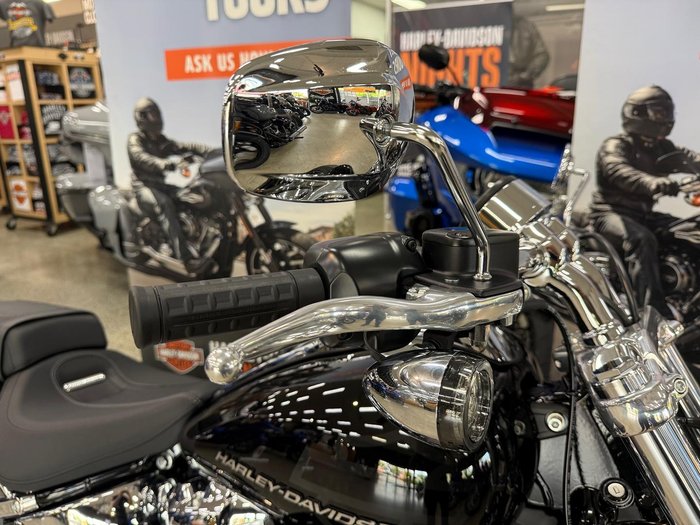 2025 Harley-Davidson Breakout 117 (FXBR) Softail Black