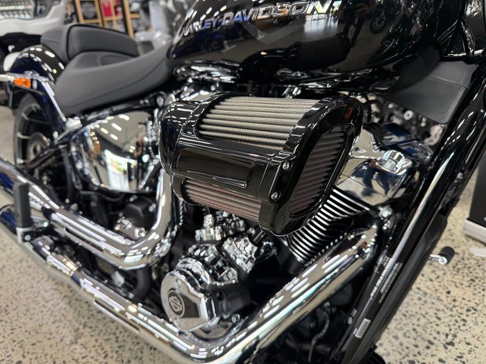 2025 Harley-Davidson Breakout 117 (FXBR) Softail Black