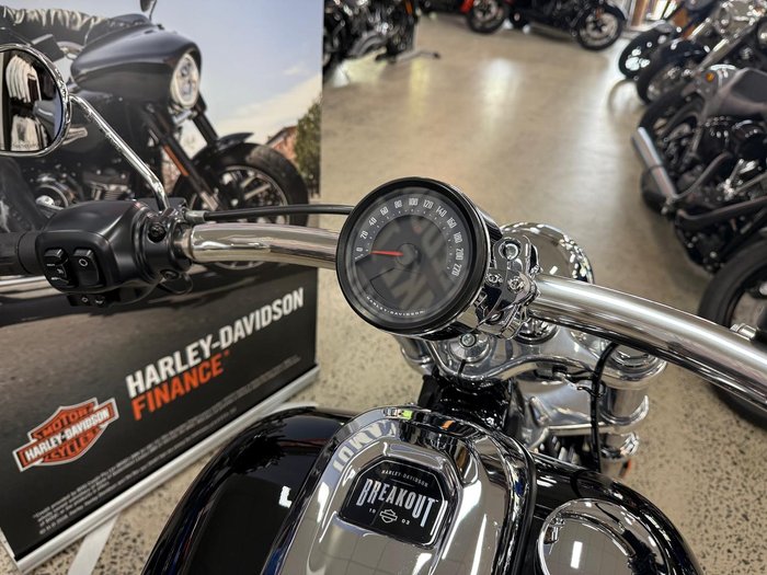 2025 Harley-Davidson Breakout 117 (FXBR) Softail Black
