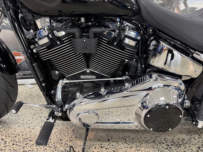 2025 Harley-Davidson Breakout 117 (FXBR) Softail Black