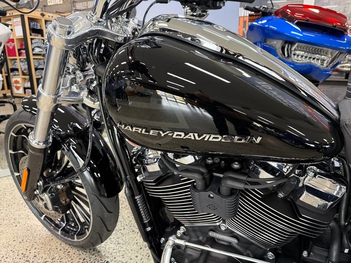 2025 Harley-Davidson Breakout 117 (FXBR) Softail Black