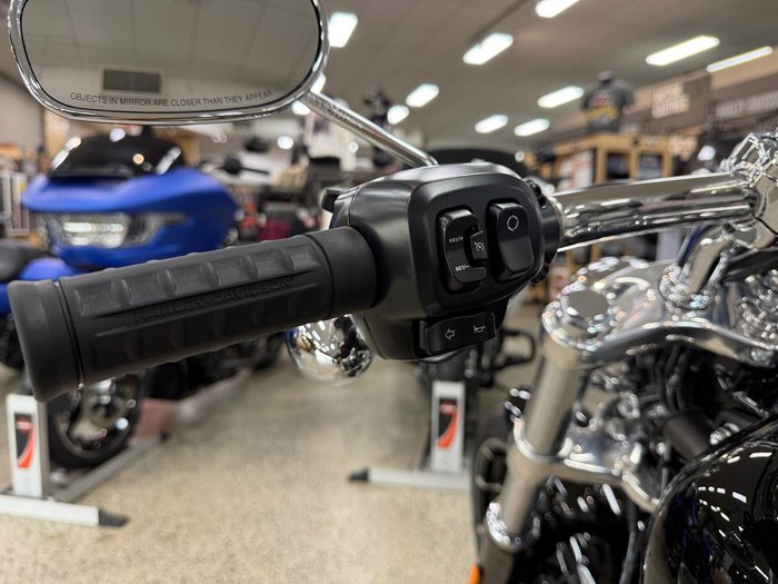 2025 Harley-Davidson Breakout 117 (FXBR) Softail Black