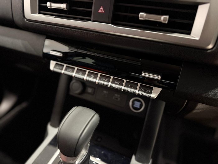 2026 Nissan Navara ST-X