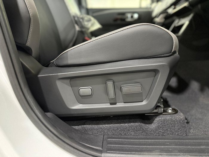 2026 Nissan Navara ST-X