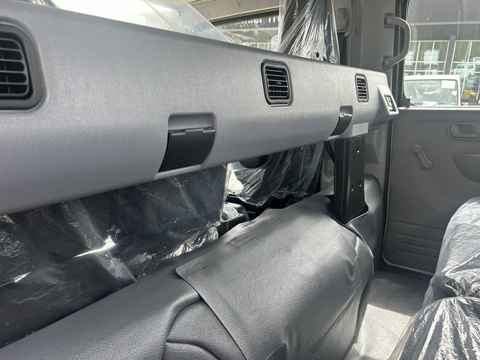 2025 Fuso Canter 815 White
