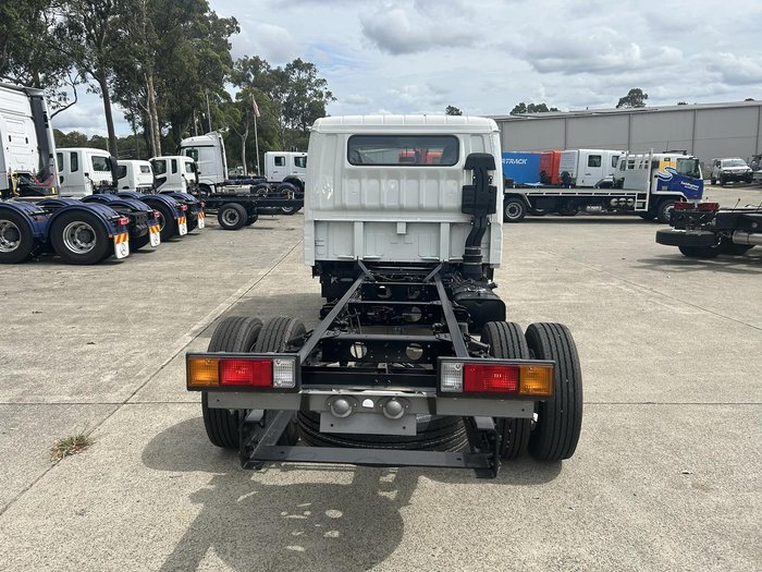 2025 Fuso Canter 815 White