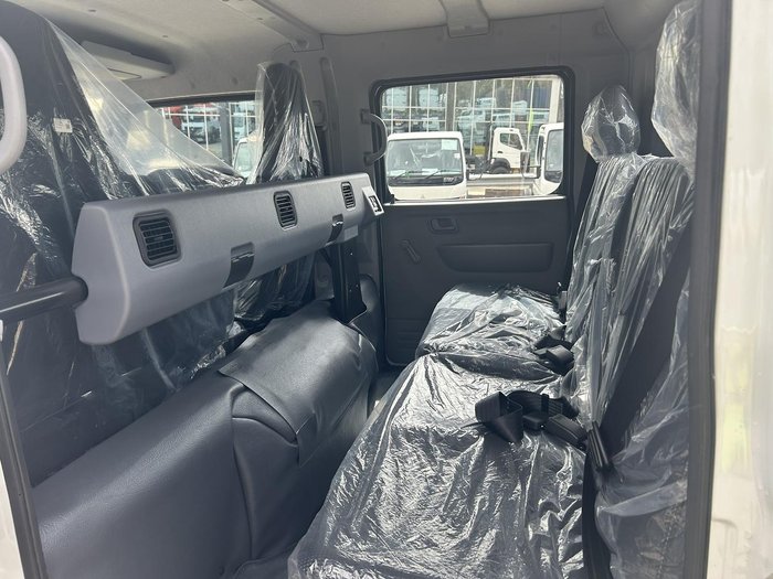 2025 Fuso Canter 815 White